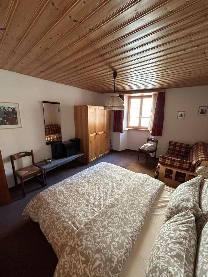 Casa Lalla Affittasi Nel Centro Di Poschiavo Exterior foto